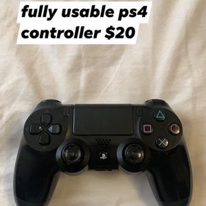 PS4 controllers